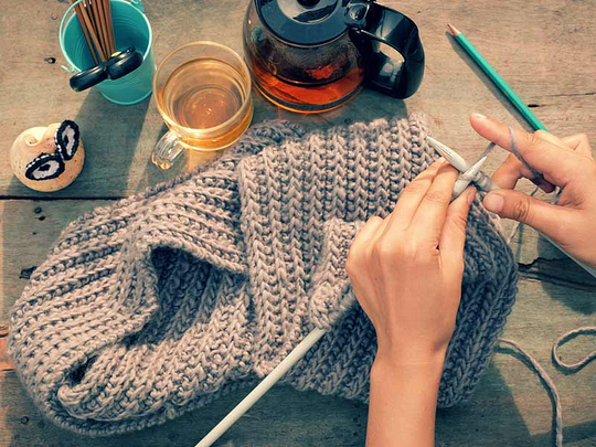 Lucia - Einfarbiger Strickpullover