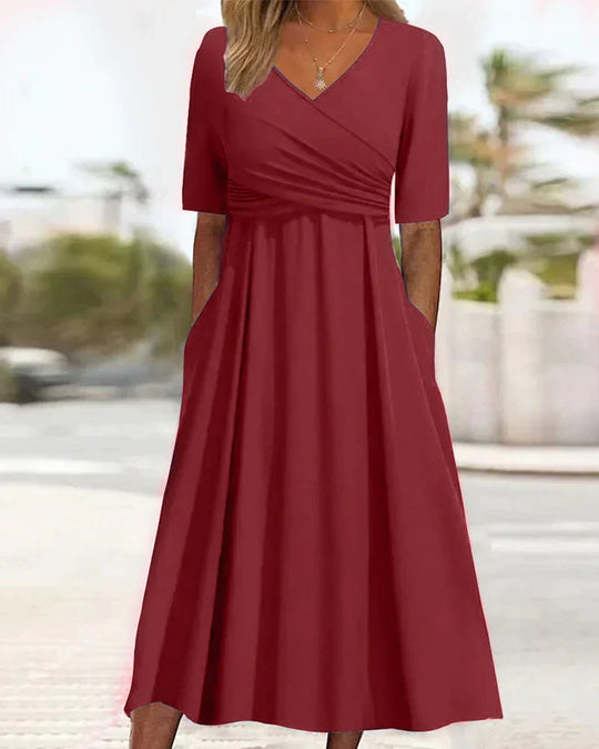 Pia - Elegantes Kleid mit gekreuztem Design und kurzen Ärmeln