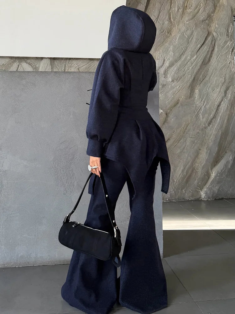 Set aus Kapuzen-Peplum-Top und ausgestellter Hose mit oversized Ärmeln