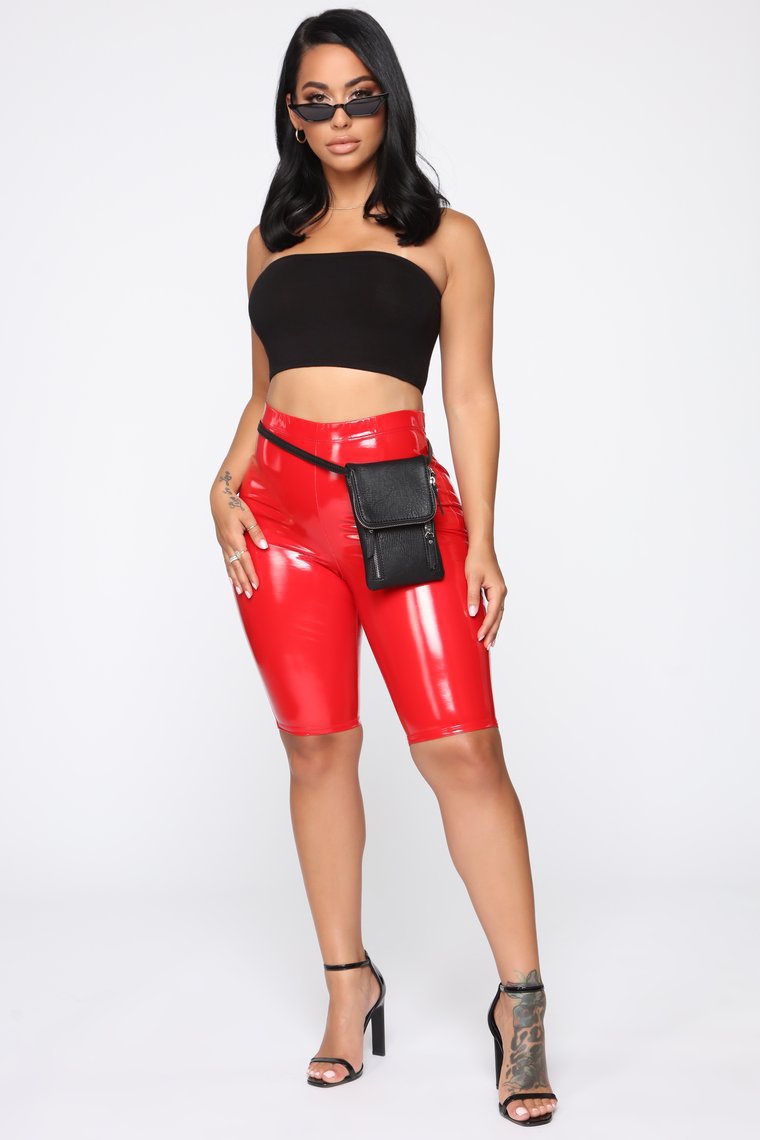 Hochtaillierte Leder-Leggings – Figurformend & Elegant