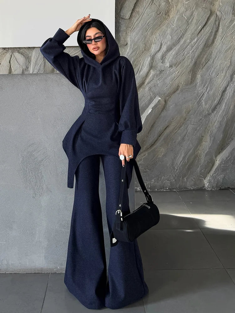 Set aus Kapuzen-Peplum-Top und ausgestellter Hose mit oversized Ärmeln