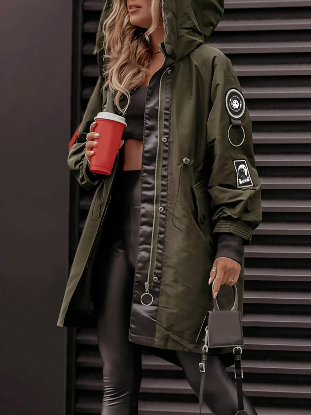 Winterparka mit Kapuze